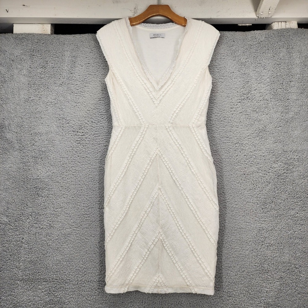 Bailey 44 Cream‎ Chevron Lace V-Neck Sheath Dress Small Made in USA